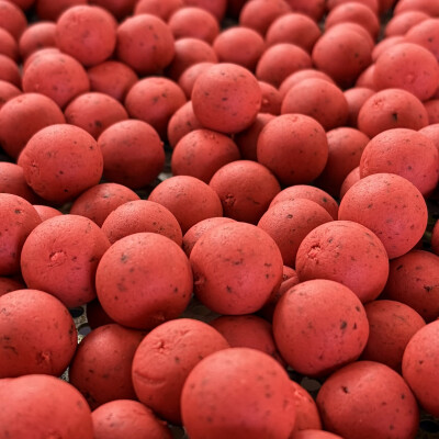 LIMITED EDITION STRAWBERRY CREAM - 